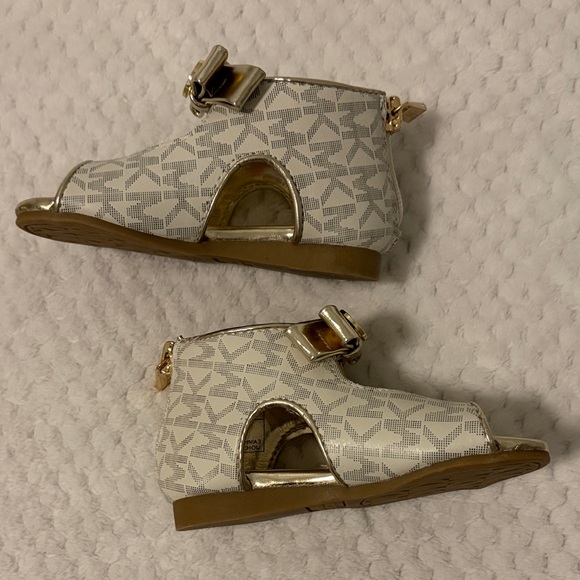 Michael Kors Baby Tilly DAHNIA Sandals, Size 5, Color Vanilla - Picture 6 of 8